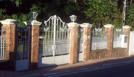 casa colonial 2.400 metros quadrados quintal