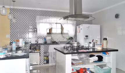 Sobrado Vila Guilherme | 530m² | 4 Suítes | 18 Vagas | Com Loja Arrendada