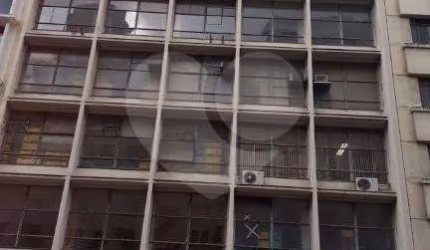Sala Comercial Com 100 Metros de Área Útil no Centro Ao Lado da Viaduto do Chá e Metrô Anhangabaú!!!