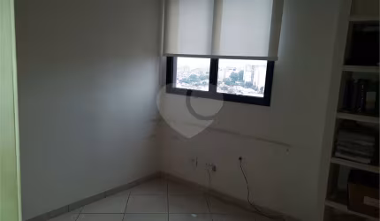 Sala comercial c/ 30 m² útil- Av. Sta. Inês- excelente Custo Benefício
