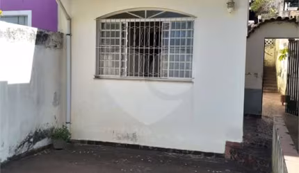 Casa com excelente terreno no Jardim São Paulo