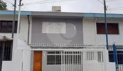 Sobrado à venda na Vila Mazzei