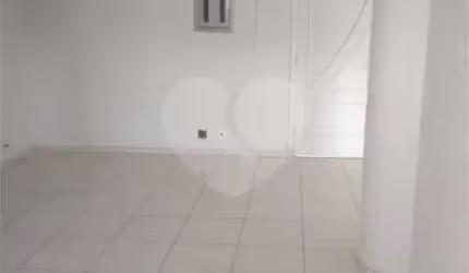 Excelente sala comercial para locação com 72 m2 de área útil, nos Jardins