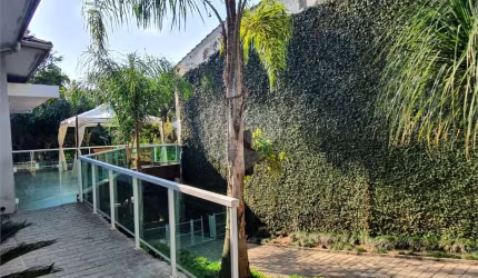 Casa térrea de alto padrão no Jd Floresta