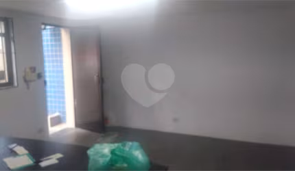 Sobrado de 300m2 para fins comerciais
