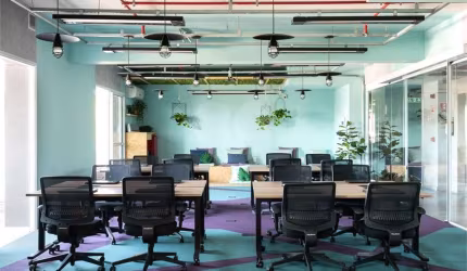 Sala comercial com 402m para locação e venda (Andar inteiro + 10 vagas)