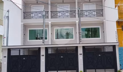 LINDO SOBRADO A VENDA C/ TRES DORMIÓRIOS/UMA SUÍTE/PARQUE VITÓRIA
