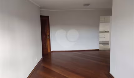 AMPLO APARTAMENTO COM LAZER