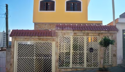 Excelente sobrado com 3 dormitórios e 4 vagas na Vila Gustavo - OPORTUNIDADE!