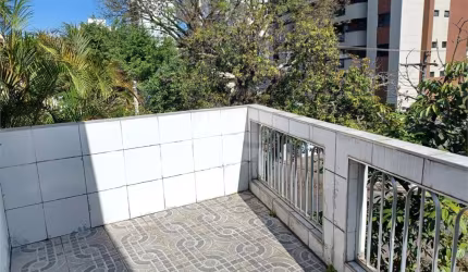 Casa, ótima localização, 02 dormitórios , 2 banheiros, quintal, lavanderia e vaga de garagem