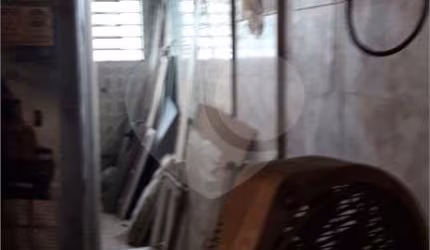 Imóvel para Venda com renda ,galpão e salas comerciais.