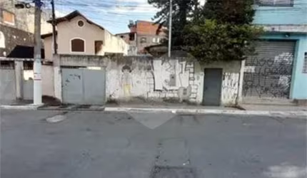 Terreno à venda na Penha - Zoneamento ZEU