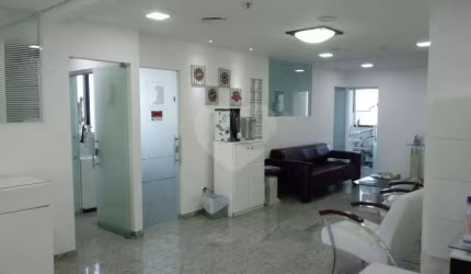 Sala comercial em edifício recém construído, a 2 quadras do metrô Santana