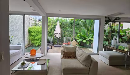 Excelente Casa em Condomínio no Planalto Paulista.