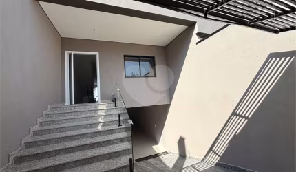 sobrado novo com 4 suítes,  sendo 2 suítes americanas,  com 6 vagas de garagem,
