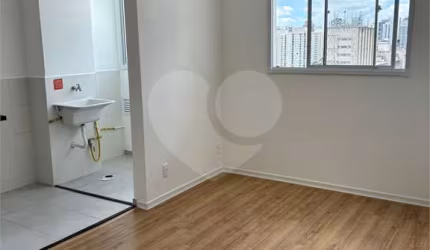 Apartamento-São Paulo-LAPA | Ref.: REO934953