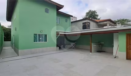 Casa-São Paulo-JARDIM PERI | Ref.: REO956455