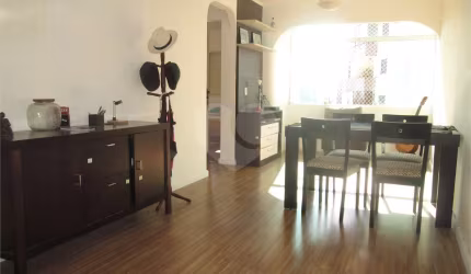 Apartamento duplex com 3 dormitórios, 1 vaga de garagem, andar alto na Jabaquara.