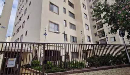 Apartamento à venda na Parada Inglesa  70m , 2 vagas livres, 2 dorm. armários em todos os cômodos !