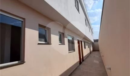 Sobrado novo na Penha em condominio