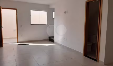 Sobrado novo em condominio fechado na Penha