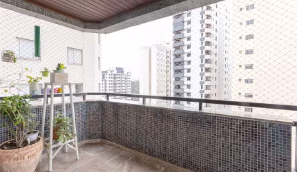 Amplo apartamento em região nobre de Santana