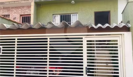 Casa a venda em 66 m2- 2 dormitórios em Vila Regente Feijó