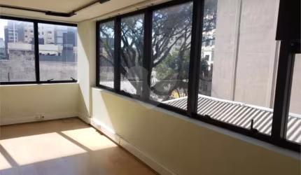 Santa Cecilia Sala Comercial à venda com 1 vaga prédio localizado a 200 metros do Metrô!!