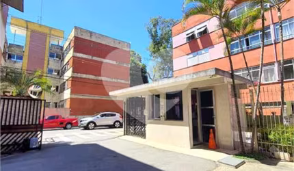 Locação no Jaçanã com três quartos