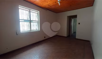 CASA ASSOBRADADA EM SANTANA