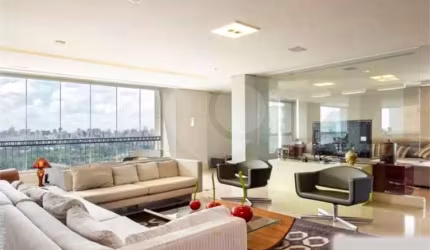 Apartamento de Altíssimo Padrão com Vista Única.