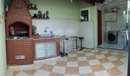 oportunidade Única! Sobrado Espetacular de 3 Quartos na Vila Clarice