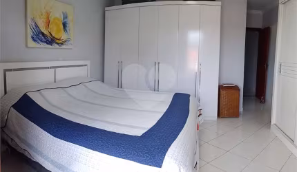 oportunidade Única! Sobrado Espetacular de 3 Quartos na Vila Clarice