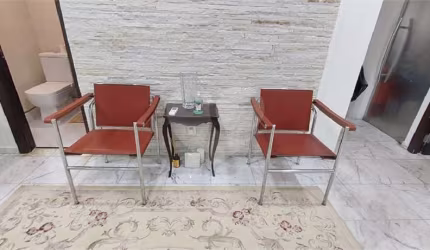Sala Comercial com Equipamentos Odontológicos