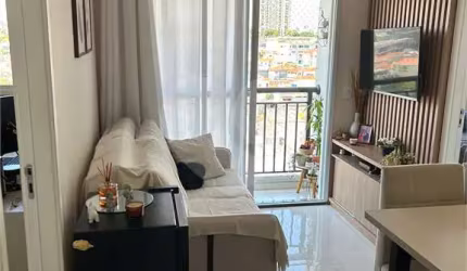 Apartamento 02 dormitorios Vila Invernada