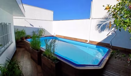 Casa térrea com piscina no bairro Palmas do Tremembé!
