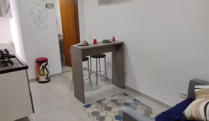 Maravilhoso ap todo decorado a 400 metros do metrô Parada Inglesa.
