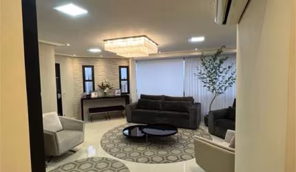 Apartamento na Rua Maria Curupaiti, Santana - 118m2- 3 Suites - 3 Vagas de Garagem  Determinadas
