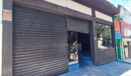 Sobrado em ótima região, parte superior do sobrado com renda, Parte de baixo para Locação .