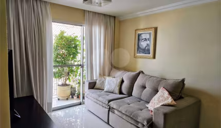 Apartamento com 3 dormitórios e 1 vaga com vista para o Campo de Marte - Zona Norte - SP