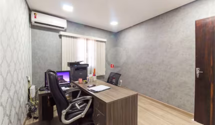 casa comerciail com 5 salas 2 banheiros e 1 refeitório
