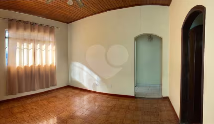 Casa à Venda com 120 m² | 2 Dormitórios | 3 Banheiros | Próximo ao Metrô Belém