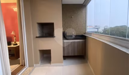 Apartamento mobiliado para venda na Parada Inglesa