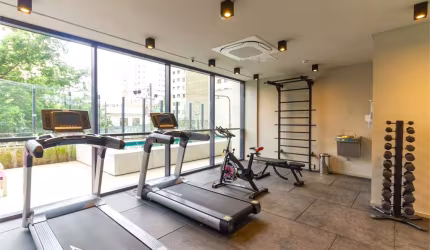 Studio mobiliado de 30m² com armários e eletrodomésticos sala e quatro integrados 1 banheiro Perdizes