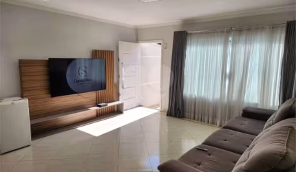 Ótima casa em rua tranquila do Jardim Tremembé