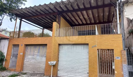 Tucuruvi 2 sobrados à venda com 500 metros de terreno sendo 10x50 com 2 dormitórios 1 vaga cada um!!
