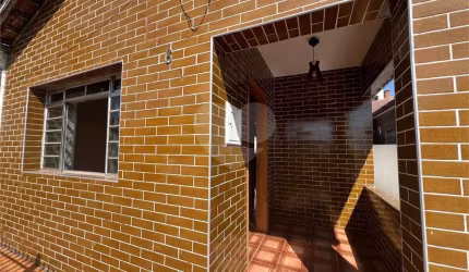 Casa de Vila à venda na Vila Mazzei totalmente reformada!