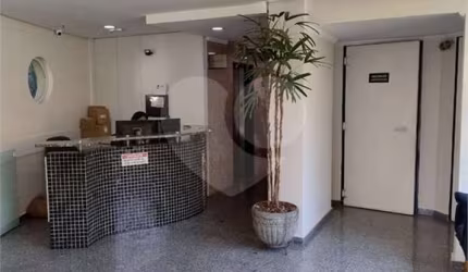 Sala comercial com 32m2, ar condicionado, 2 banheiros, 1 vaga em Santana