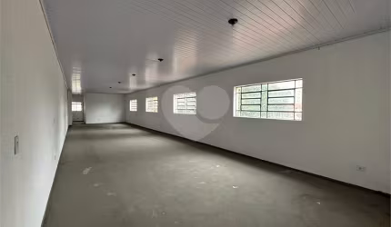 Excelente Galpão bem conservado próximo da avenida Imirim - com 660 metros de área total e 445 útil