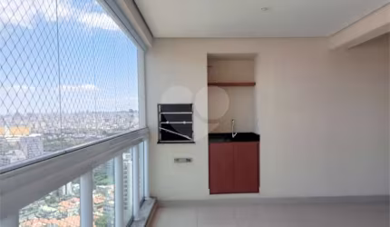 Apartamento à venda em Santa Terezinha em andar alto com varanda gourmet.
